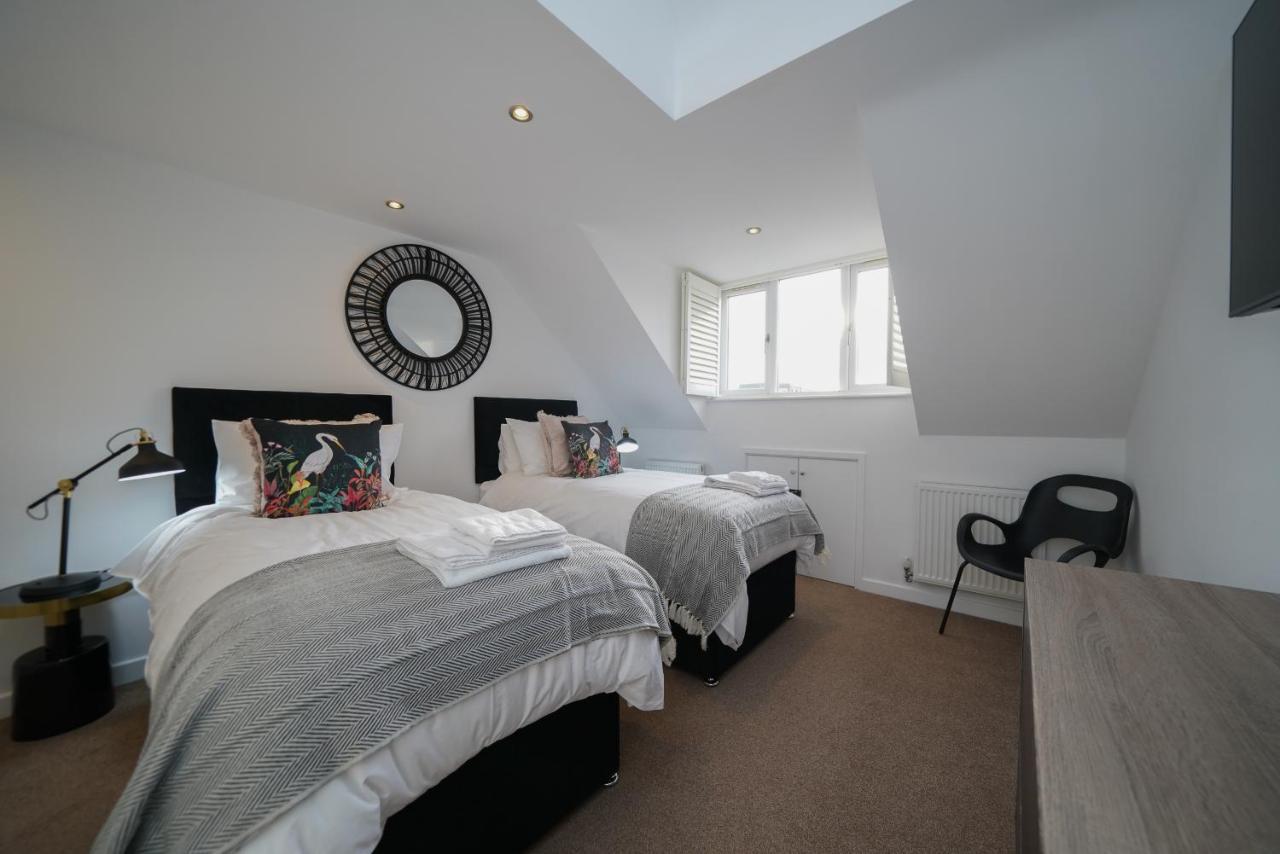 Castle Townhouse Kenilworth - Private Parking - 24 Hr Gym Access - Town Centre公寓 外观 照片